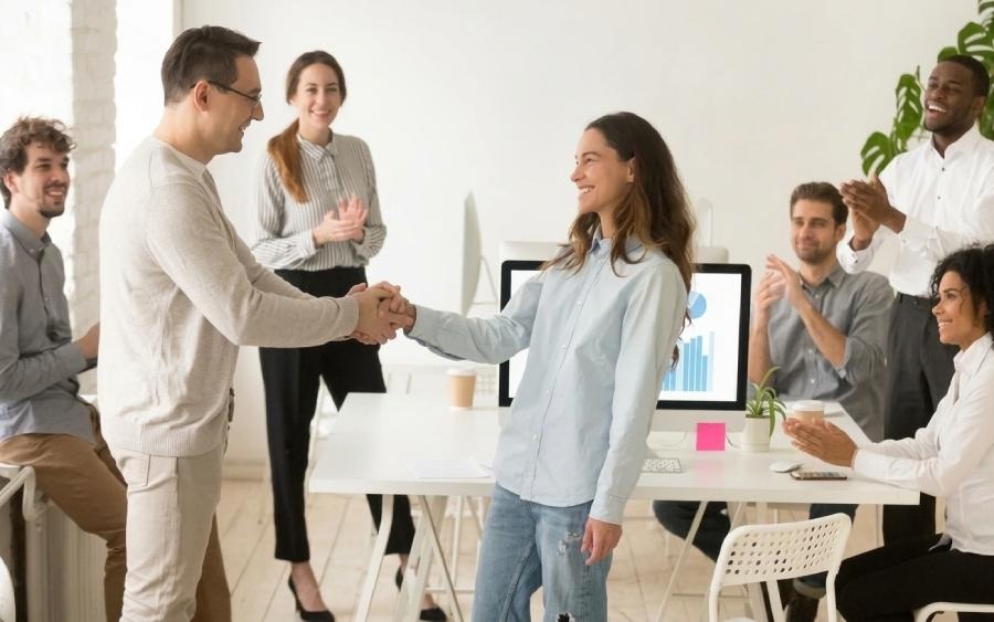 Non-Monetary Rewards: A Guide to Recognizing Talent Beyond Pay