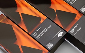 El trofeo Dutch Design Awards: del logotipo al volumen